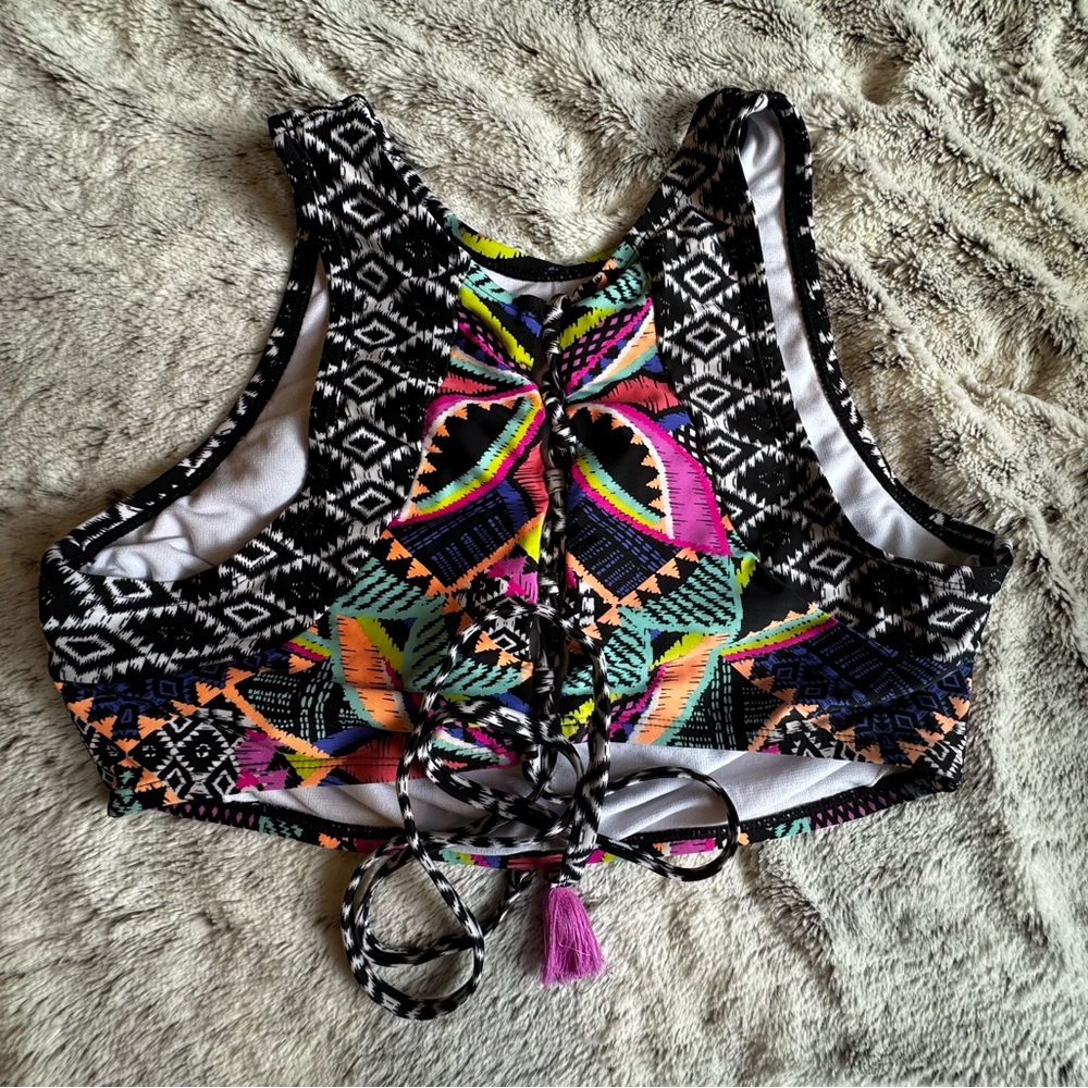 No Boundaries Multicolor Patterned Top